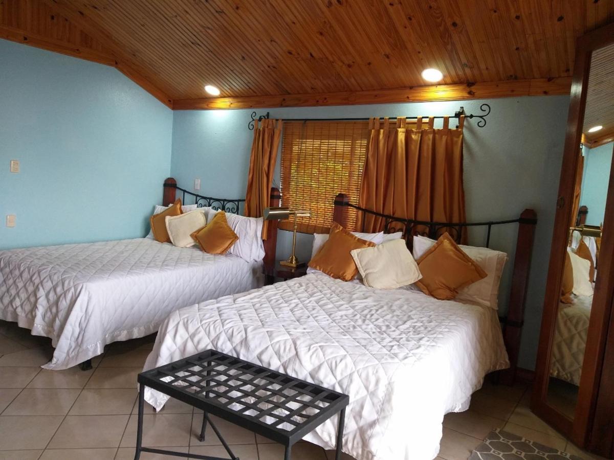 Guayabo Lodge Santa Cruz  Bagian luar foto