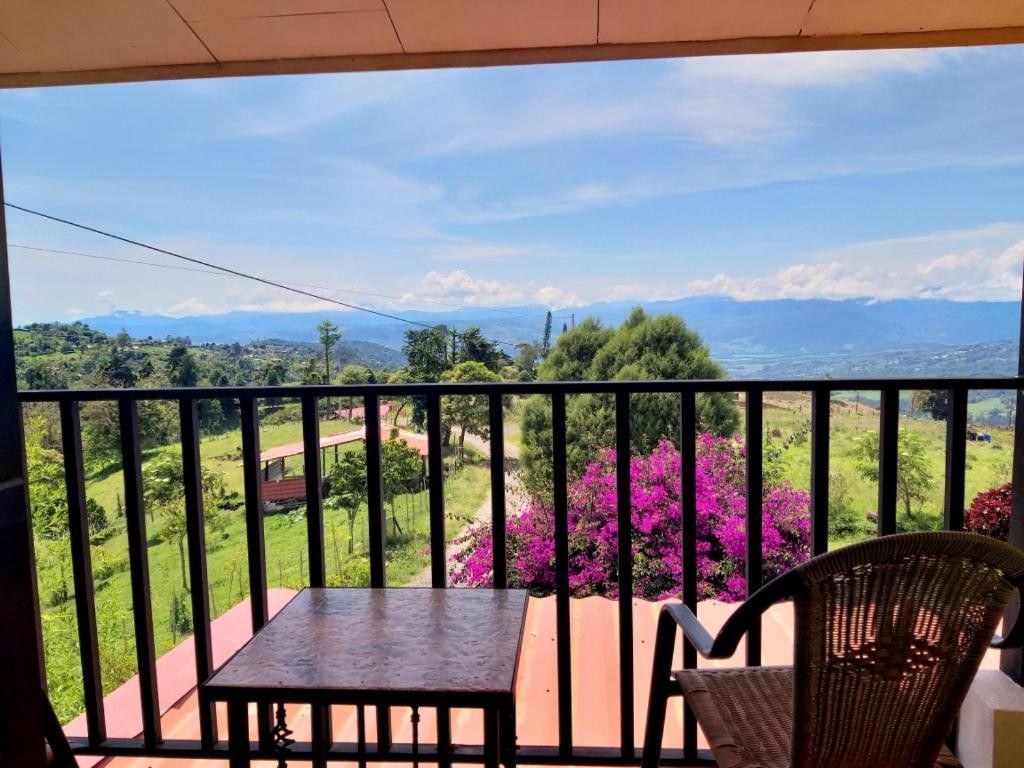 Guayabo Lodge Santa Cruz  Bagian luar foto