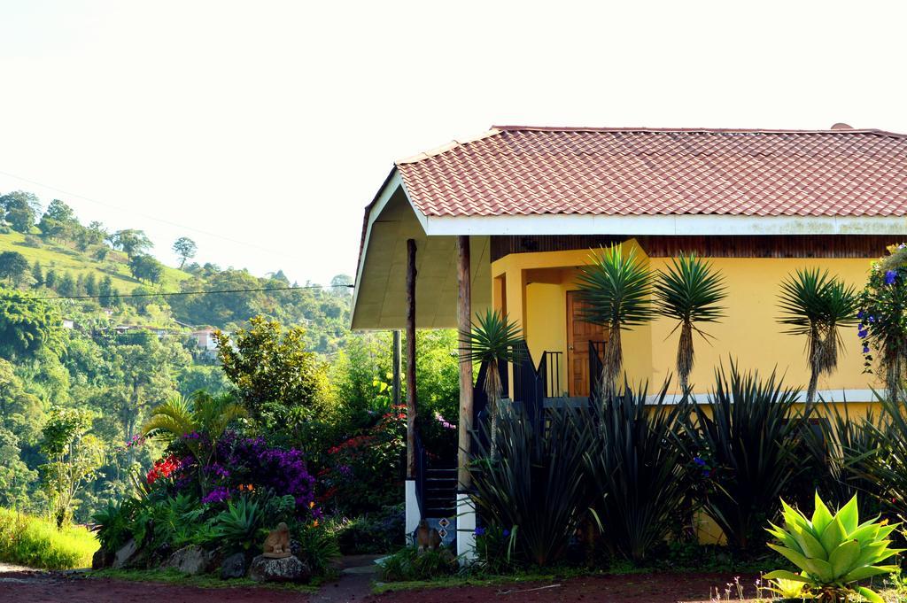 Guayabo Lodge Santa Cruz  Bagian luar foto