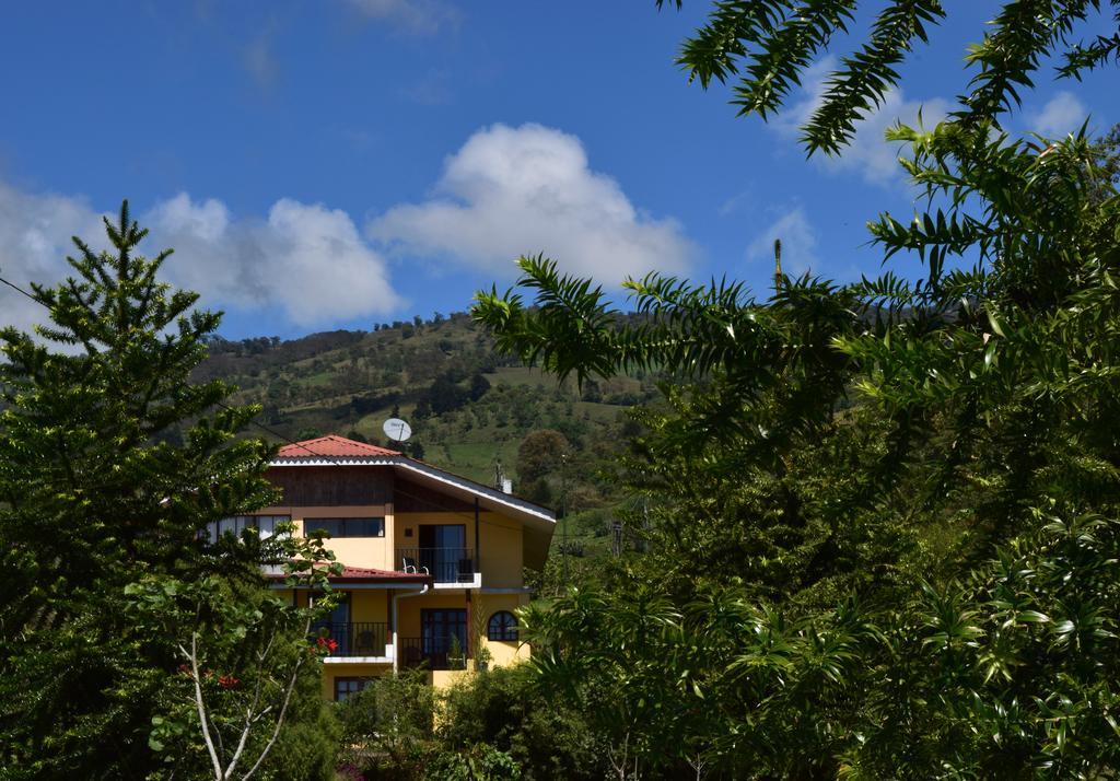 Guayabo Lodge Santa Cruz  Bagian luar foto